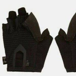 BRAND NEW women under armour training gloves size M & L (genuine leather palm)